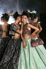 Chaand Bali – Zeeb and Zeeshan Formals