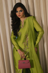 Pop Queen – Zeeb and Zeeshan Luxury Pret