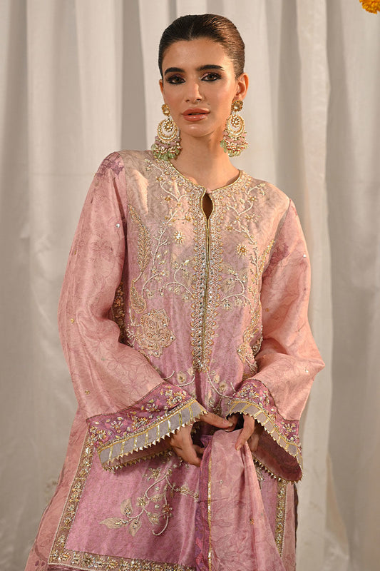 Momina – Ansab Jahangir Formals