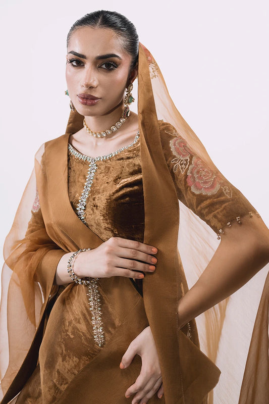 Rosy – Zeb and Zeeshan Luxury Pret